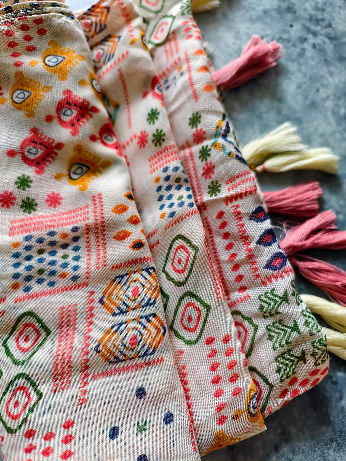 Mela Stylish Scarf — product view 2