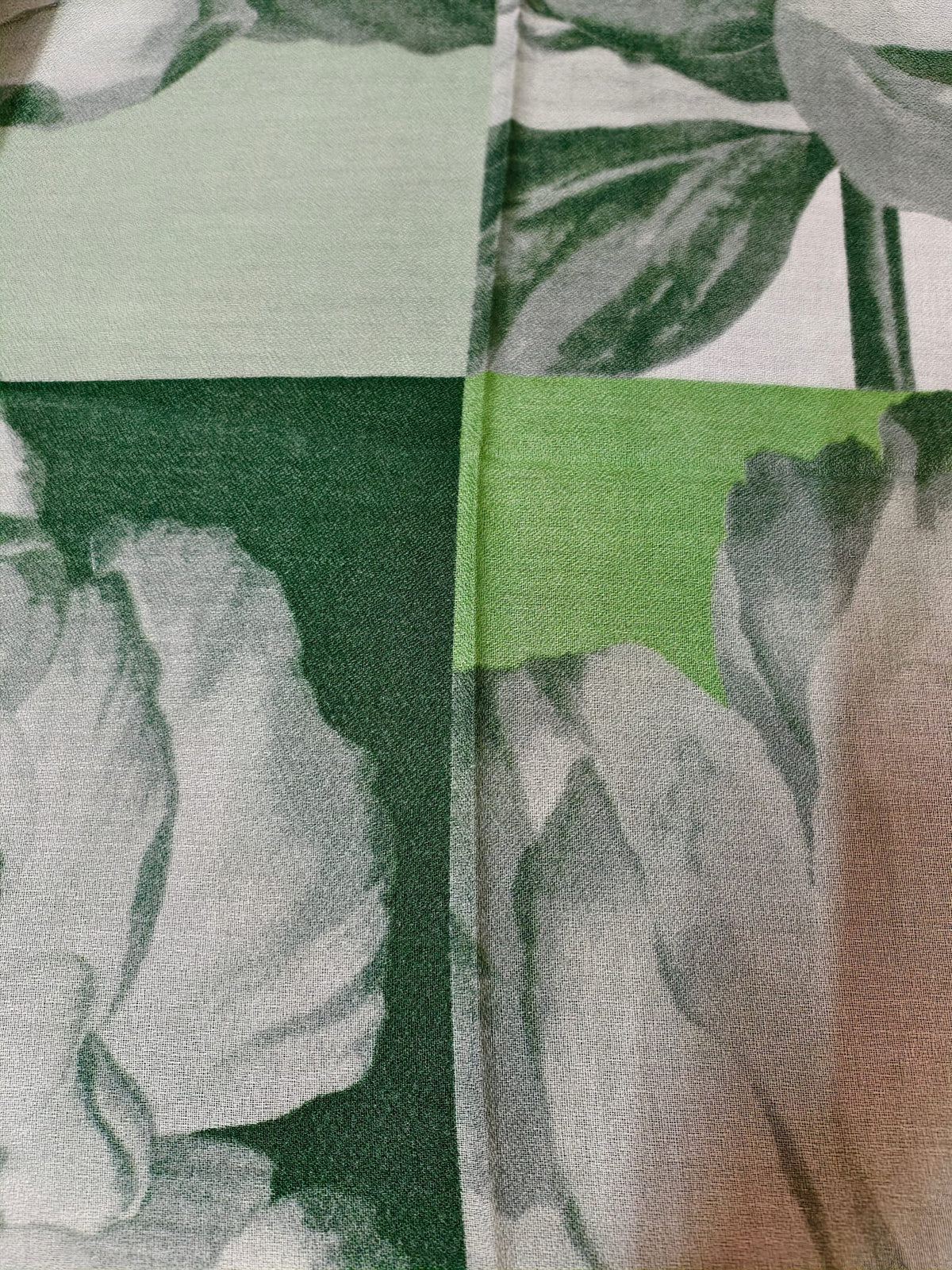 Bageecha Stole — product view 2