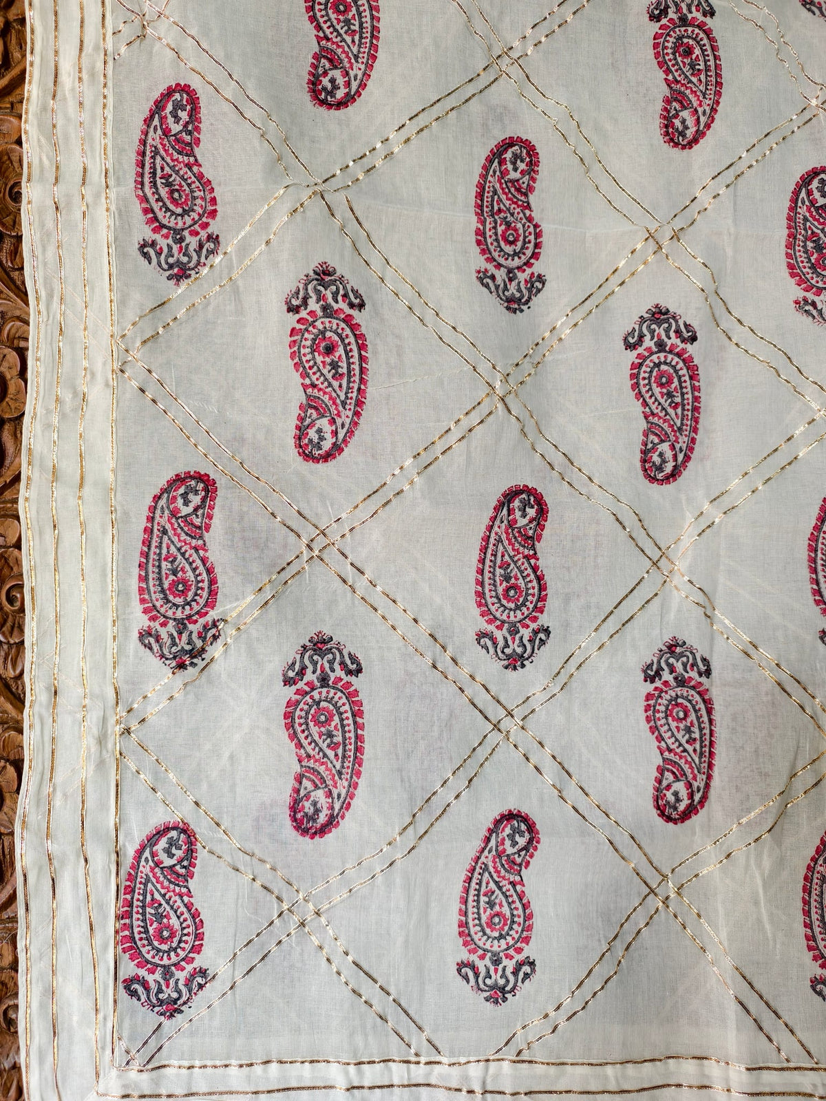 Handcrafted Cream Dupatta With Traditional Paisley Print Zari Border — product view 3