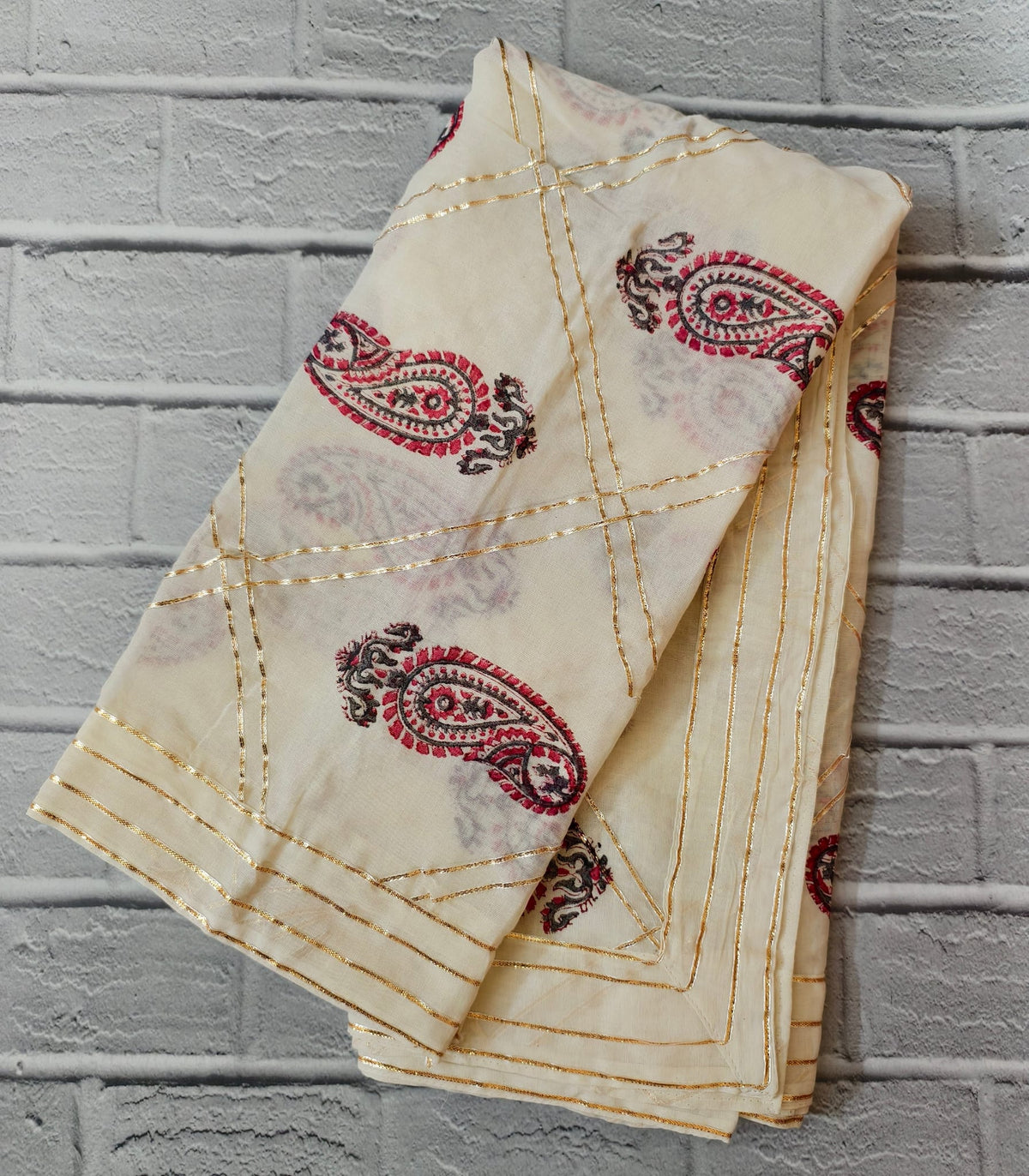 Handcrafted Cream Dupatta With Traditional Paisley Print Zari Border — product view 4
