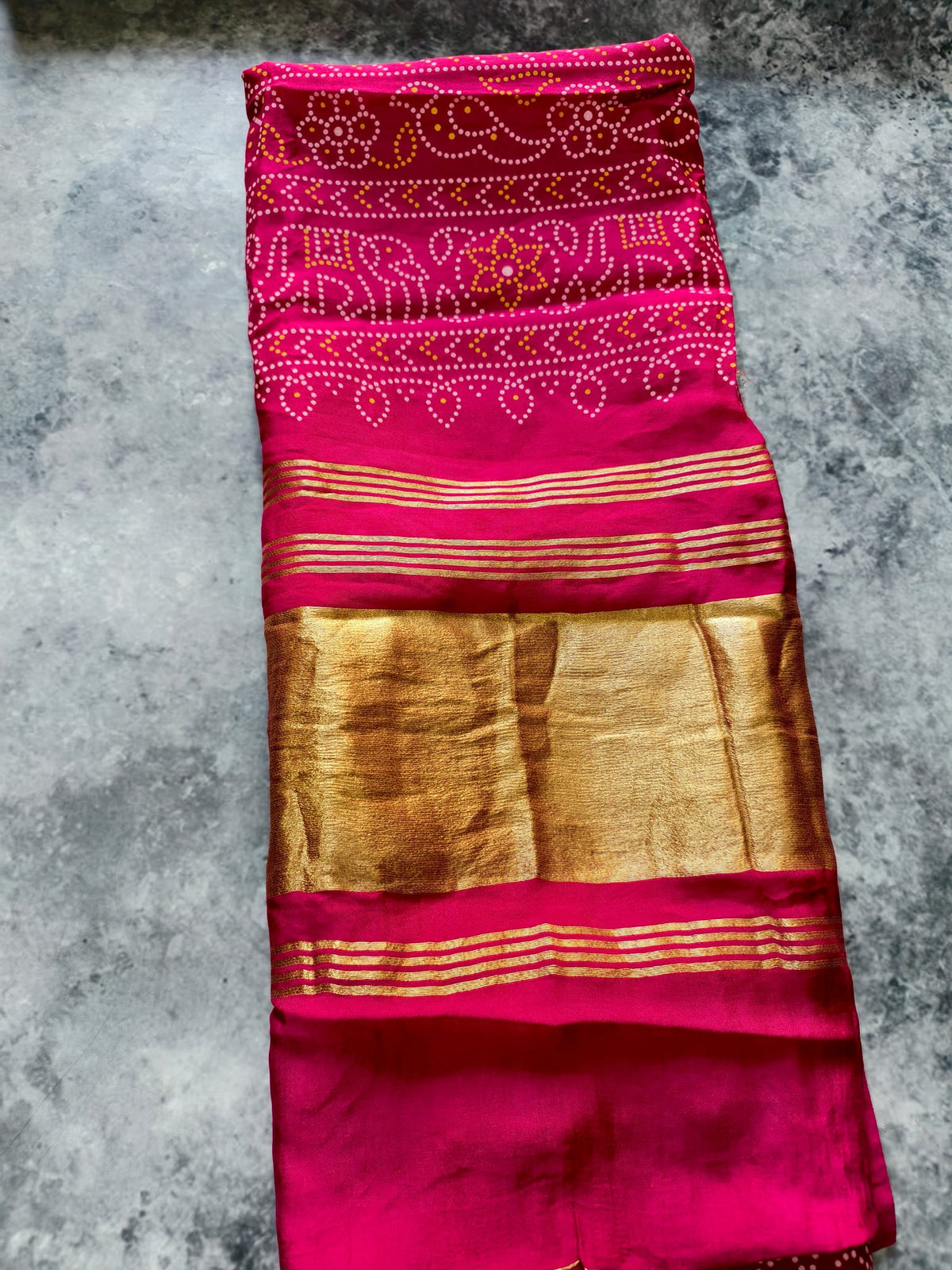 Fuchsia Gold Bandhani Radiance — product view 5
